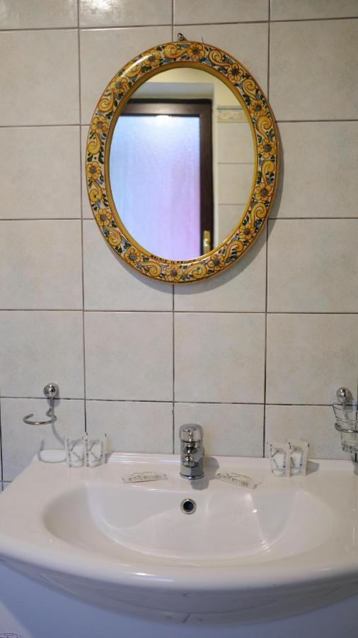 Relais Il Feudo Bed & Breakfast Beltiglio Exterior photo